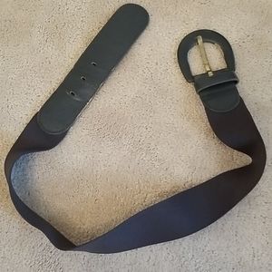 Units Vintage 80's Woman's Gray Faux Leather & Elastic Belt